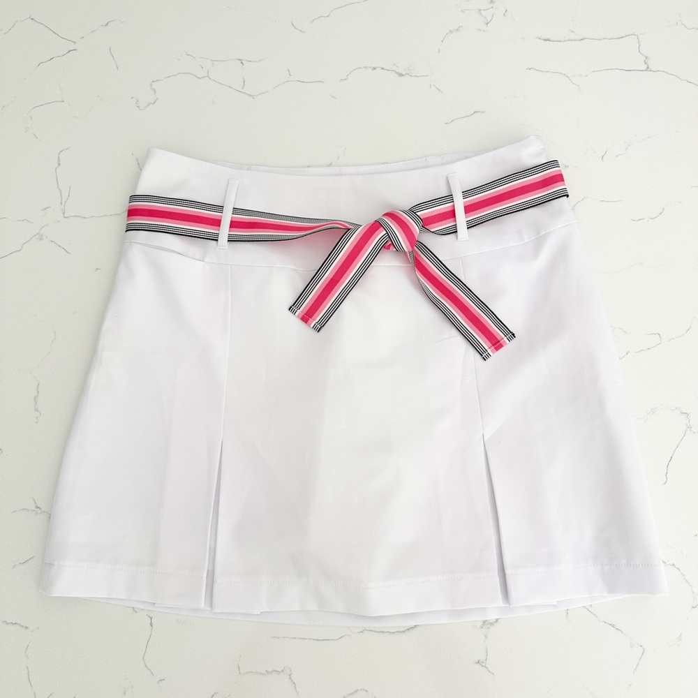Women’s White Skort with Pink Stripe Belt